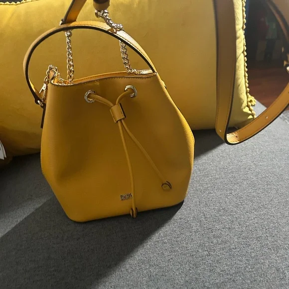 Mustard color DKNY mini hand bag. Gently used (2x)send me an offer please!! - Picture 7 of 8